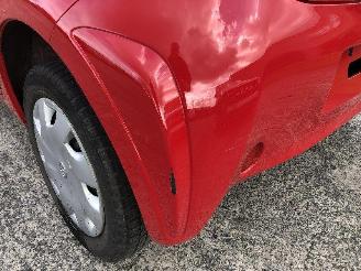 Toyota iQ 1.0 picture 14