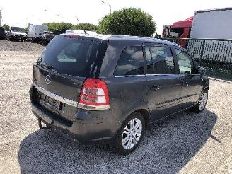 krockskadad bil auto Opel Zafira 1.7 CDTI  7 PLACES 2013/1