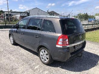 Opel Zafira 1.7 CDTI  7 PLACES picture 2