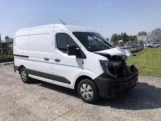 Schadeauto Renault Master IV  2.0 DCI  170 2025/6