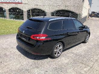 Coche accidentado Peugeot 308 SW  1.2 T 2019/7