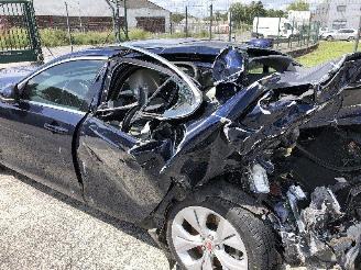 Jaguar XE 2.0 D + HYBRIDE picture 20