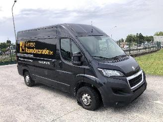 Schadeauto Peugeot Boxer 2.2 HDI 2020/9