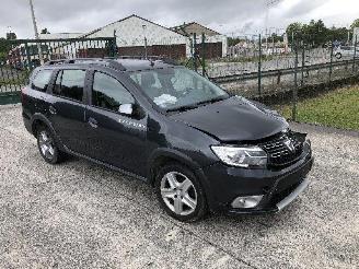 Damaged car Dacia Logan MCV  0.9T   STEPWAY 2020/1
