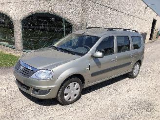 Schadeauto Dacia Logan 1.5 DCI 2011/5