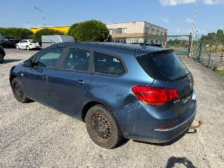 Opel Astra 1.6 cdti   break picture 6