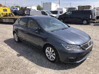 krockskadad bil auto Seat Leon 1.0 TSI 2020/8