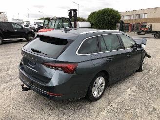 Skoda Octavia 2.0 TDI BREAK picture 2