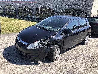 Opel Corsa 1.2 picture 2