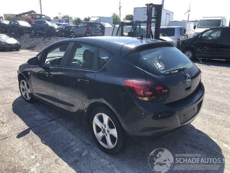 Opel Astra 17 CDTI