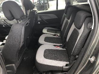 Citroën C4-picasso 1.2 TURBO  5 PLACES picture 19