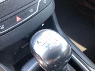 Peugeot 308 COMBI  1.2 TURBO picture 16