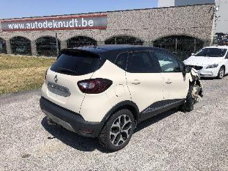 skadebil auto Renault Captur 1.5 DCI 2017/12