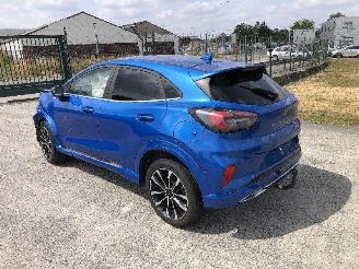 Vaurioauto  passenger cars Ford Puma 1.0 HYBRIDE   ST LINE 2020/10
