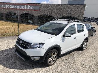 Schadeauto Dacia Sandero 0.9 TURBO   STEPWAY 2015/4