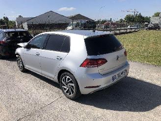 Vaurioauto  passenger cars Volkswagen Golf 1.0TSI  SOUND 2018/5