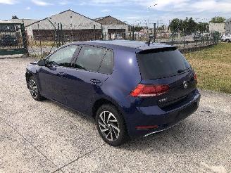 Voiture accidenté Volkswagen Golf 7  1.6 TDI 2018/11