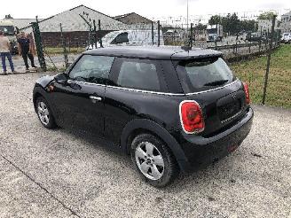 Damaged car Mini One 1.5 2018/8