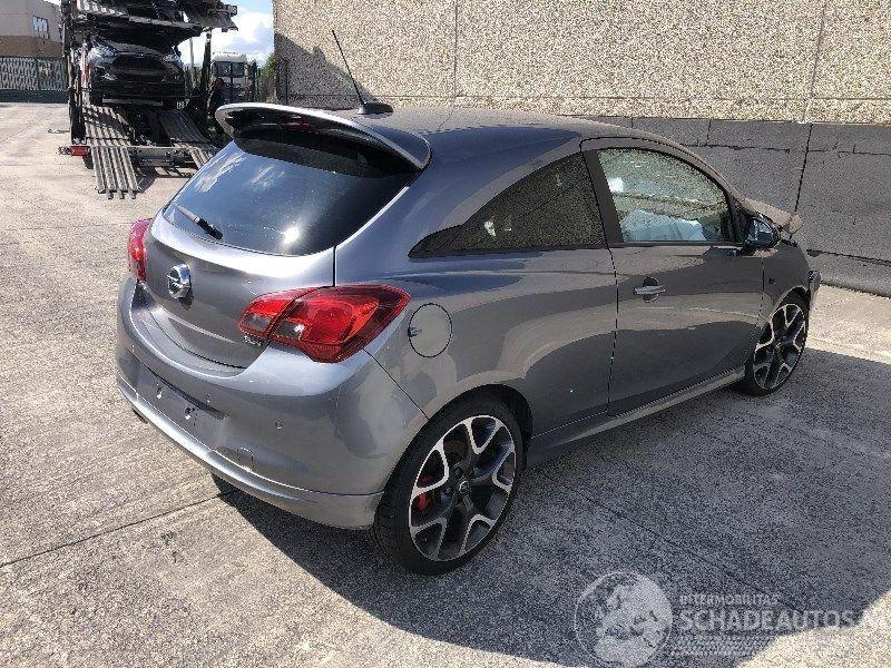 Opel Corsa GSI LINE 1.4 TURBO
