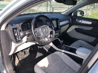Volvo XC40 2.0 d  150 picture 5