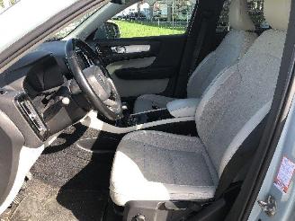 Volvo XC40 2.0 d  150 picture 6
