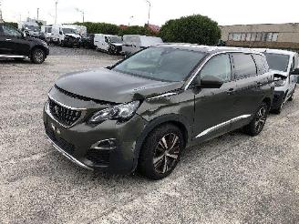 Peugeot 5008 1.2 T  7 PLACES picture 2