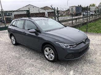 Volkswagen Golf VIII 1.0 eTSI AUTOMATIQUE picture 1