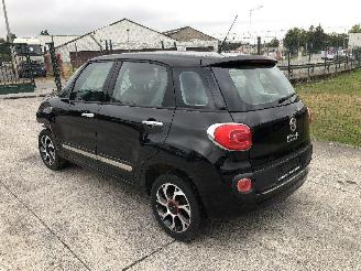 uszkodzony samochody osobowe Fiat 500L 1.4 I 2016/9