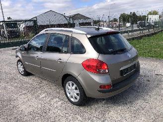 Renault Clio 1.5 dci picture 1