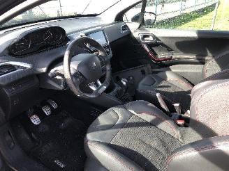 Peugeot 208 1.2 T  GT LINE picture 25