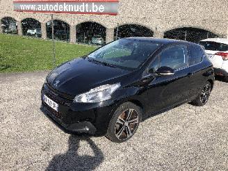 Unfallwagen Peugeot 208 1.2 T  GT LINE 