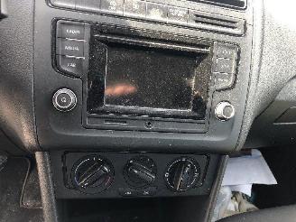 Volkswagen Polo 1.0 picture 18