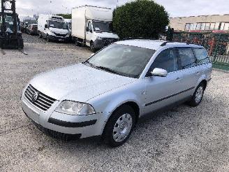 Damaged car Volkswagen Passat BREAK 1.9 TDI 130 2001/5