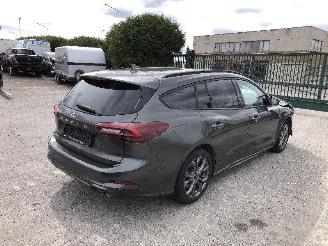 Voiture accidenté Ford Focus BREAK 1.5 TDCI ST LINE 2022/4