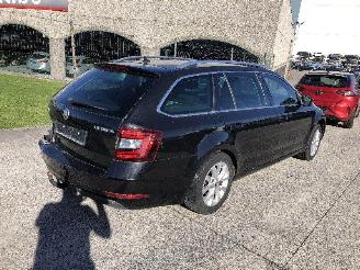 Skoda Octavia 1.6 TDI picture 3