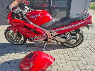 Honda VFR 750  picture 2