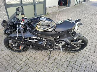 Yamaha YZF - R6  picture 16