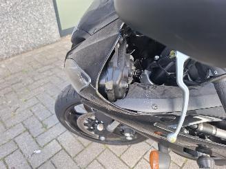 Yamaha YZF - R6  picture 18