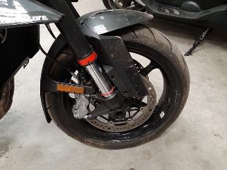 KTM 990 Super Duke  picture 16