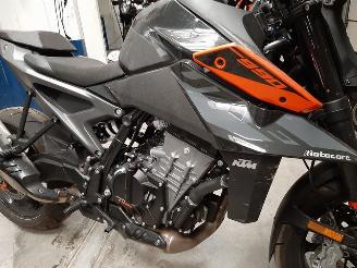 KTM 990 Super Duke  picture 4