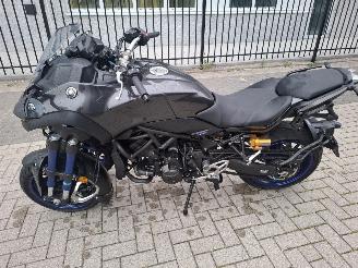 Yamaha  mxt 850 niken picture 2
