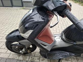 Piaggio Beverly 350  picture 8