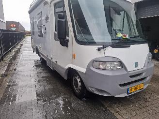 krockskadad bil camper Knaus  travel liner 1999/1