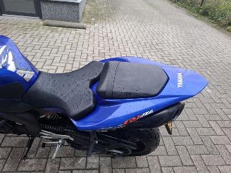 Yamaha YZF -R1  picture 13