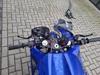 Yamaha YZF -R1  picture 8