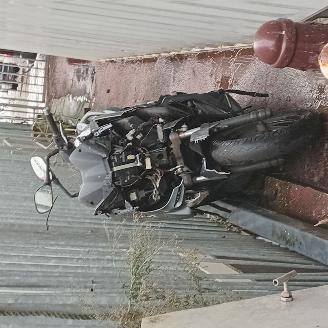 krockskadad bil motor Yamaha XMAX 250  2010/1