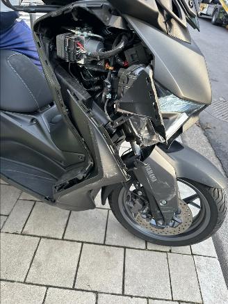 skadebil motor Yamaha XMAX 125  2023/1