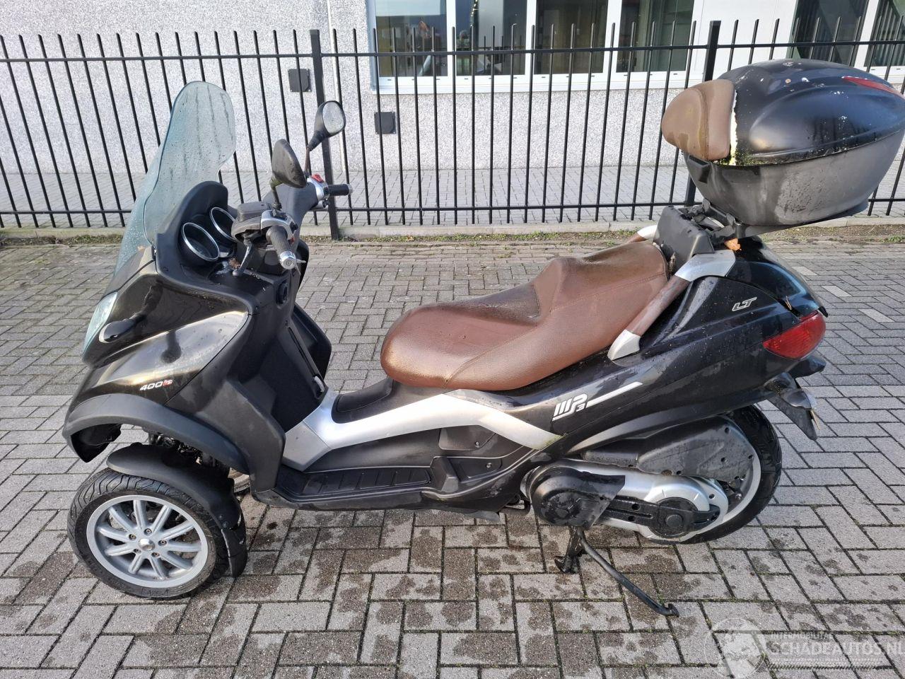 Piaggio MP3 400 