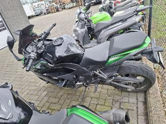 Kawasaki Z 1000 z1000sx picture 2