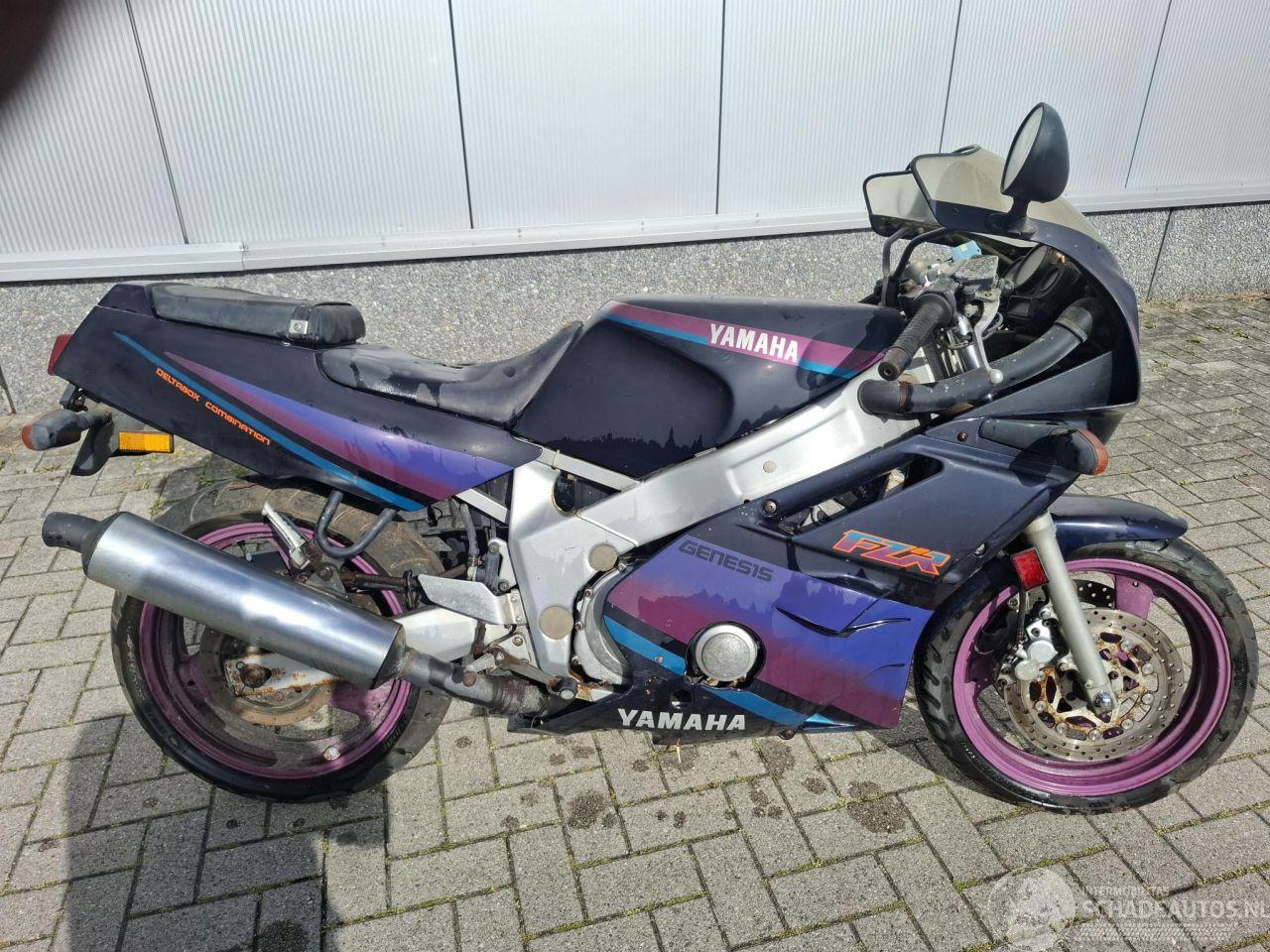 Yamaha FZR 600 